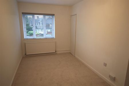 2 bed flat to rent in Stonegrove, Edgware, HA8 - Photo 5