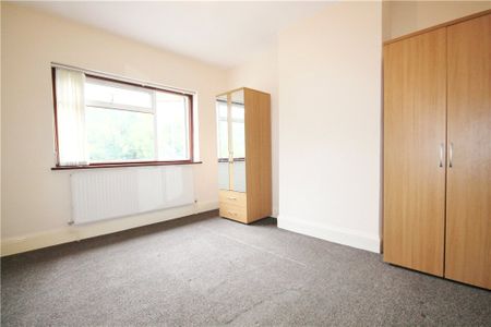 Greenford Road, Greenford, UB6 8RE - Photo 2