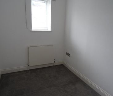 3 bedroom end of terrace house to rent - Photo 5