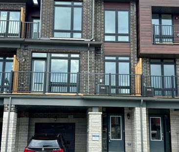 For Lease - 39 Griffith Street, Aurora, Ontario - Photo 6