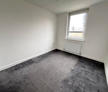 Albany Crescent, Bilston, Wolverhampton - Photo 1