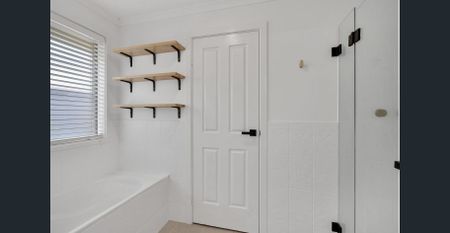 3 Bedroom Home In Great Location - Photo 3