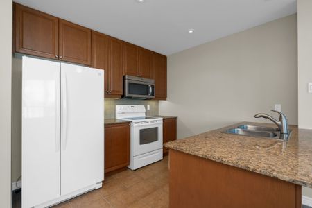 For Lease - 33 Ellen Street Unit# 1401, Barrie, Ontario - Photo 2