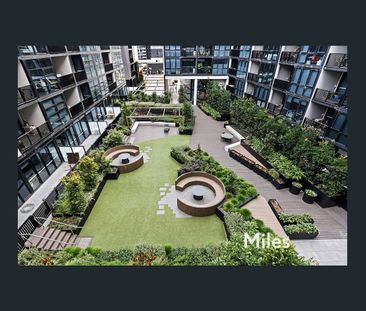 IVANHOE GARDENS - Photo 4