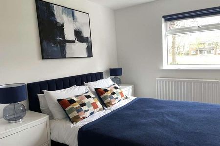 Shackleton Way, Woodley, RG5 - Photo 5