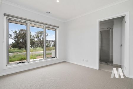 21 Petunia Cres, Armstrong Creek VIC 3217 - House For Rent | Domain - Photo 4