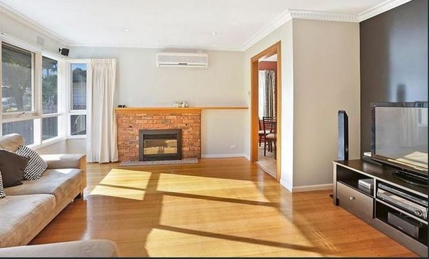 11 Grayling Street, Belmont - Photo 1