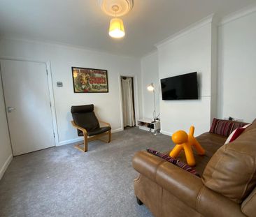 1 bedroom in a house share to rent - Photo 1