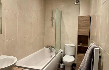 2 bedroom flat to rent - Photo 3