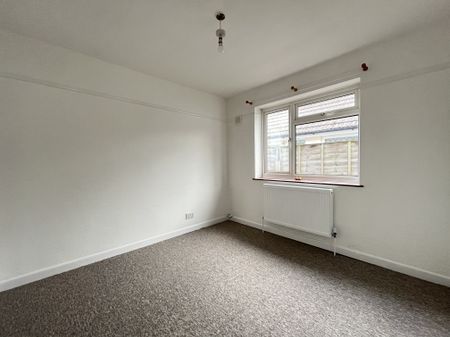 2 bed house to rent in Livingstone Road, BH12 - Photo 3