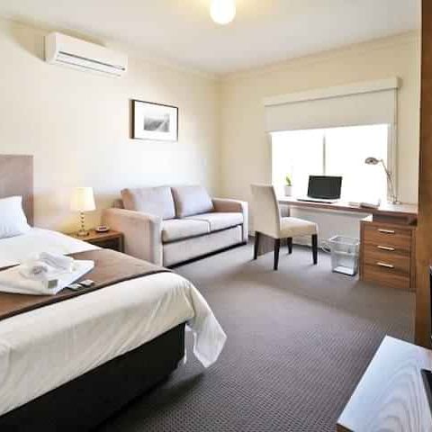 Room 12 (Non Ensuite) - Photo 1