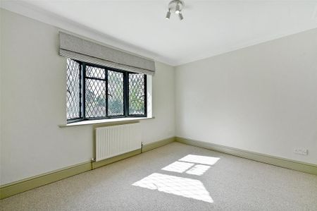 5 bedroom detached house to rent - Photo 5