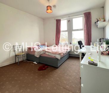 1 Bedroom End Terraced House for rent in Glossop View - Photo 3