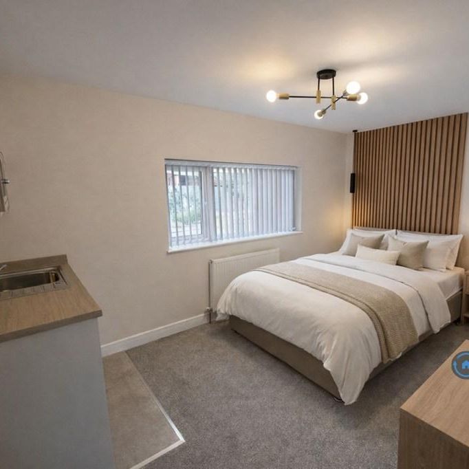 1 bedroom in a house share to rent - Photo 1