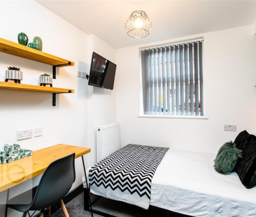 1 bedroom in a house share to rent - Photo 2