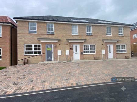 3 bedroom semi-detached house to rent - Photo 5