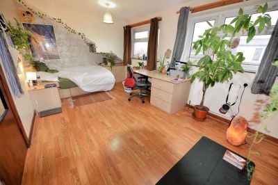 3 bedroom House in Harold Street, Leeds - Photo 5