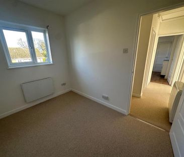 2 bedroom semi-detached bungalow to rent - Photo 5