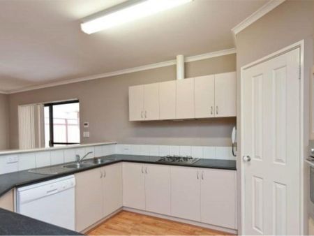 Private Home in Great Location - Photo 5