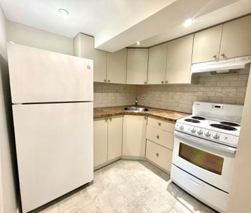 For Lease - 77 Greylawn Crescent, Toronto, Ontario - Photo 2