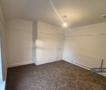 2 bedroom end of terrace house to rent - Photo 5