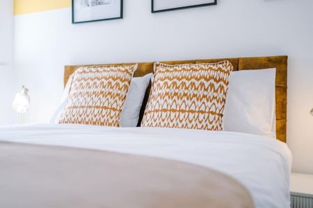 2 Bed Flat, Viaduct Road, LS4 - Photo 4