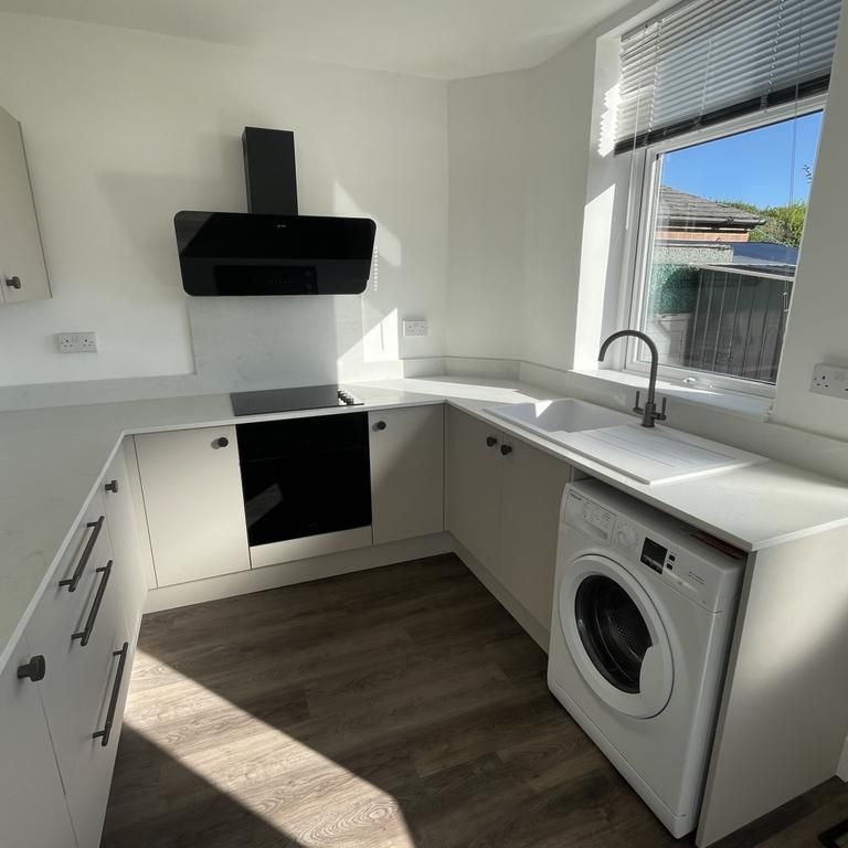 2 bedroom semi-detached house to rent - Photo 1
