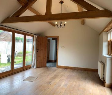 3 bedroom property to rent - Photo 2