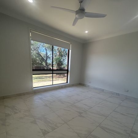 Comfort, Convenience & Family-Friendly Living - Photo 5