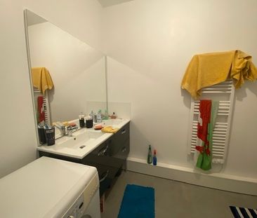 Location Appartement 3 pièces 64m² BORDEAUX 33100 - Photo 4