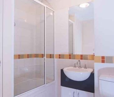 1 Bedroom - Photo 2