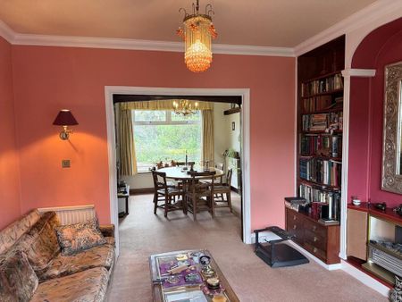 4 bedroom detached house to rent - Photo 2