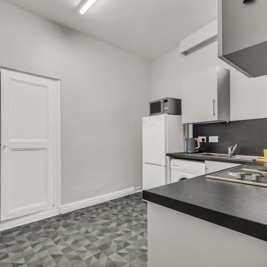 98 Burley Road Leeds - LS3 1JP - Photo 1