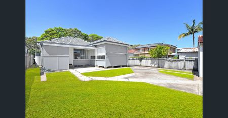 Beautifully Renovated Family Home in Prime Carlton Location. - Photo 4