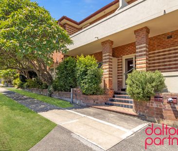 Charming Two-Bedroom Home in Prime Bar Beach Location - Photo 6