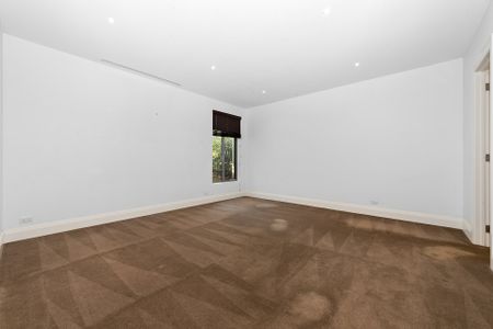 Thinking of selling? Contact our agent - Photo 4