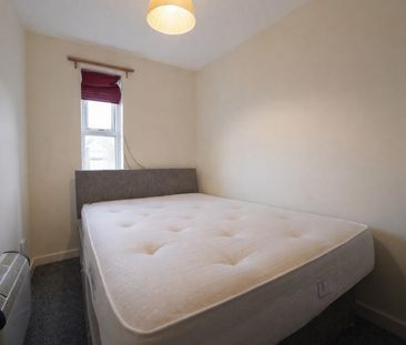 2 bedroom Flat To Let Total Size: 495 SQ FT - Photo 4