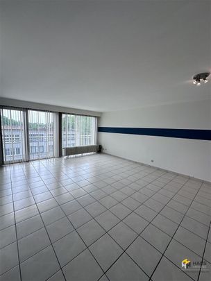 Appartement met 2 slaapkamers en terras - Photo 1