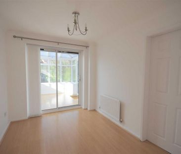 3 bedroom detached house to rent - Photo 2