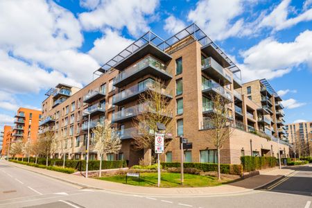 Handley Drive, Kidbrooke Village, London, SE3 9BW - Photo 2