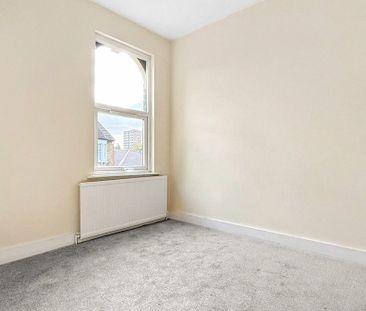 2 bedroom property to rent - Photo 2