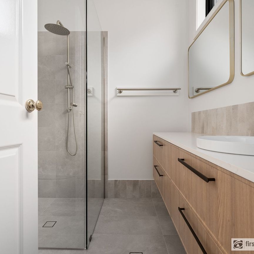 Heritage Charm Meets Contemporary Luxury in the Heart of Bathurst - Photo 1