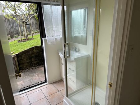 One Bedroom Unit - Photo 2