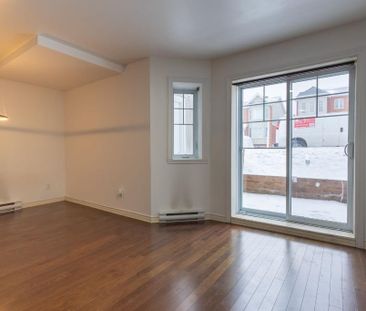 Charmant 3 1/2 occupation immédiate, semi-meublé avec électroménage... - Photo 3