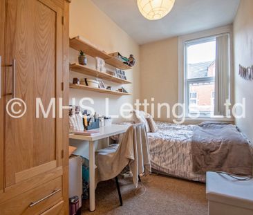 7 Bedroom Mid Terraced House for rent in Hessle Place - Photo 5