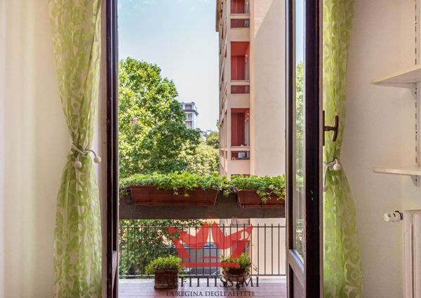 Rif. 771 | grande monolocale con vista sulla darsena.