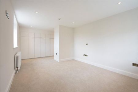 4 bedroom terraced house to rent - Photo 4
