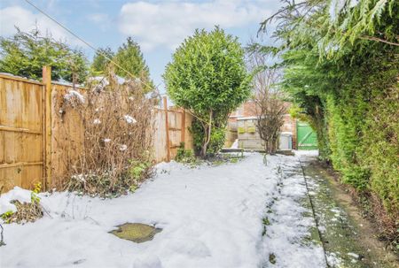 3 bed House - Terraced To Let - Photo 5