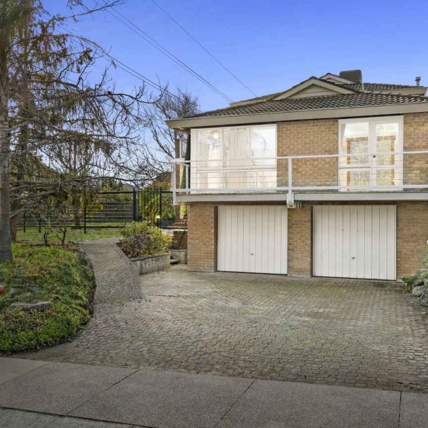 12 Cricklewood Drive, Templestowe. - Photo 1