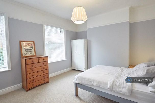 4 bedroom terraced house to rent - Photo 1